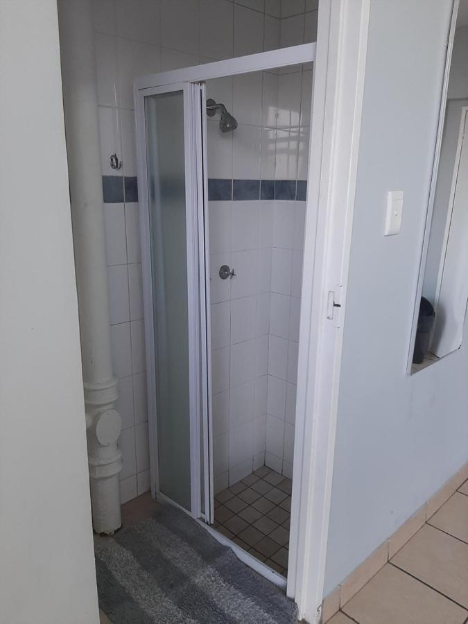 Unit 95 Oceanic - Self Catering, North Beach Durban Buitenkant foto